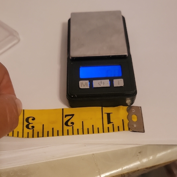 Portable Digital Scale with Blue Display - Picture 3 of 6